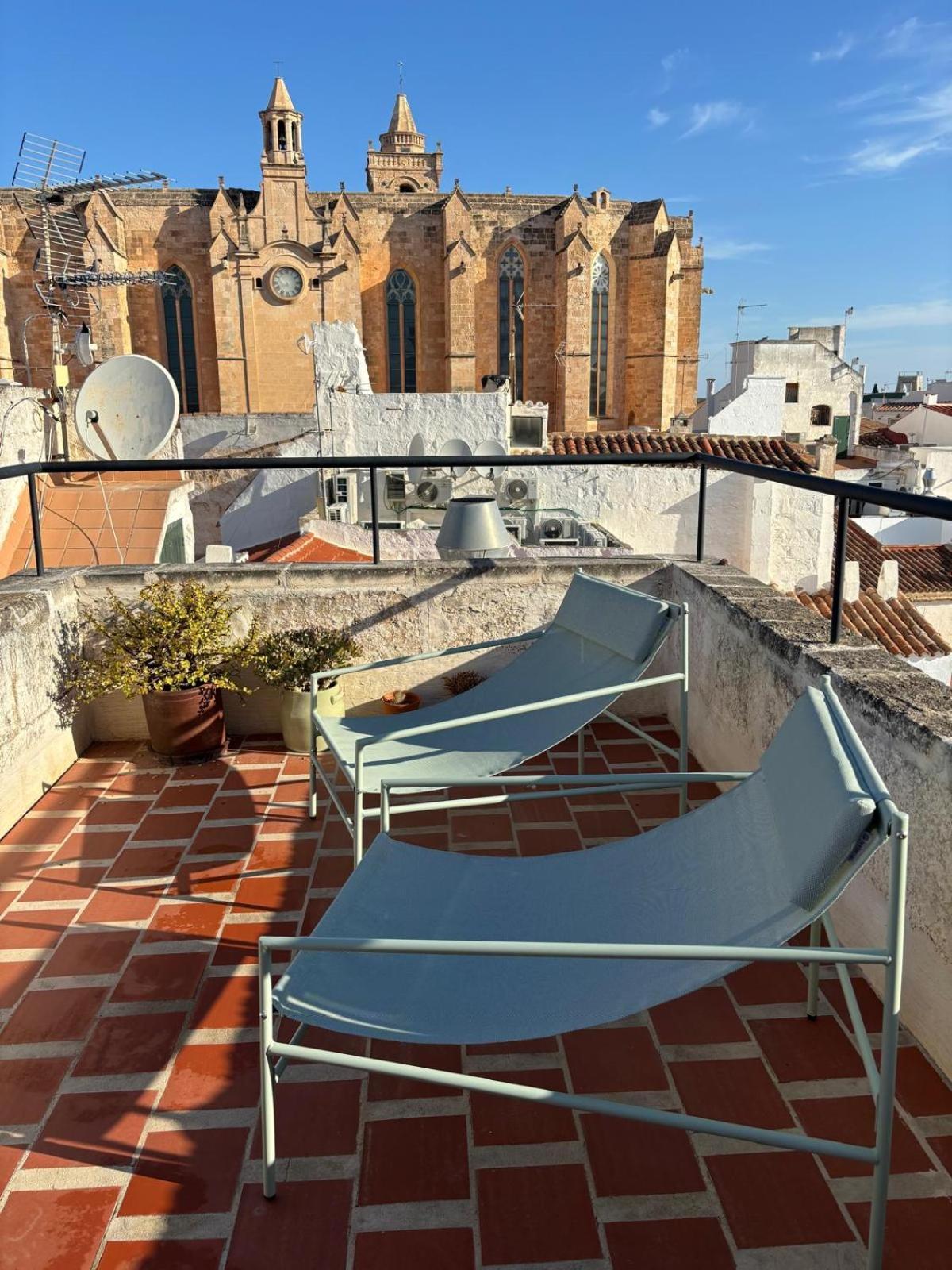 Fragile Hotel Ciutadella  Luaran gambar